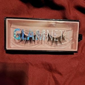 Glamnetic Lashes "Bombshell"